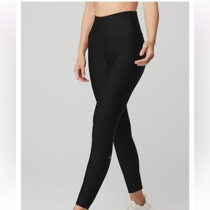 Alo Airlift 7/8 tights. Black. Small.